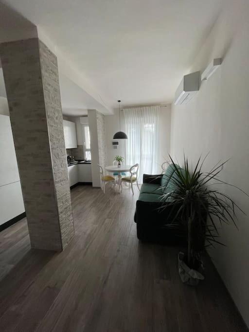 Luminoso Appartamento Fiorentino ฟลอเรนซ์ ภายนอก รูปภาพ